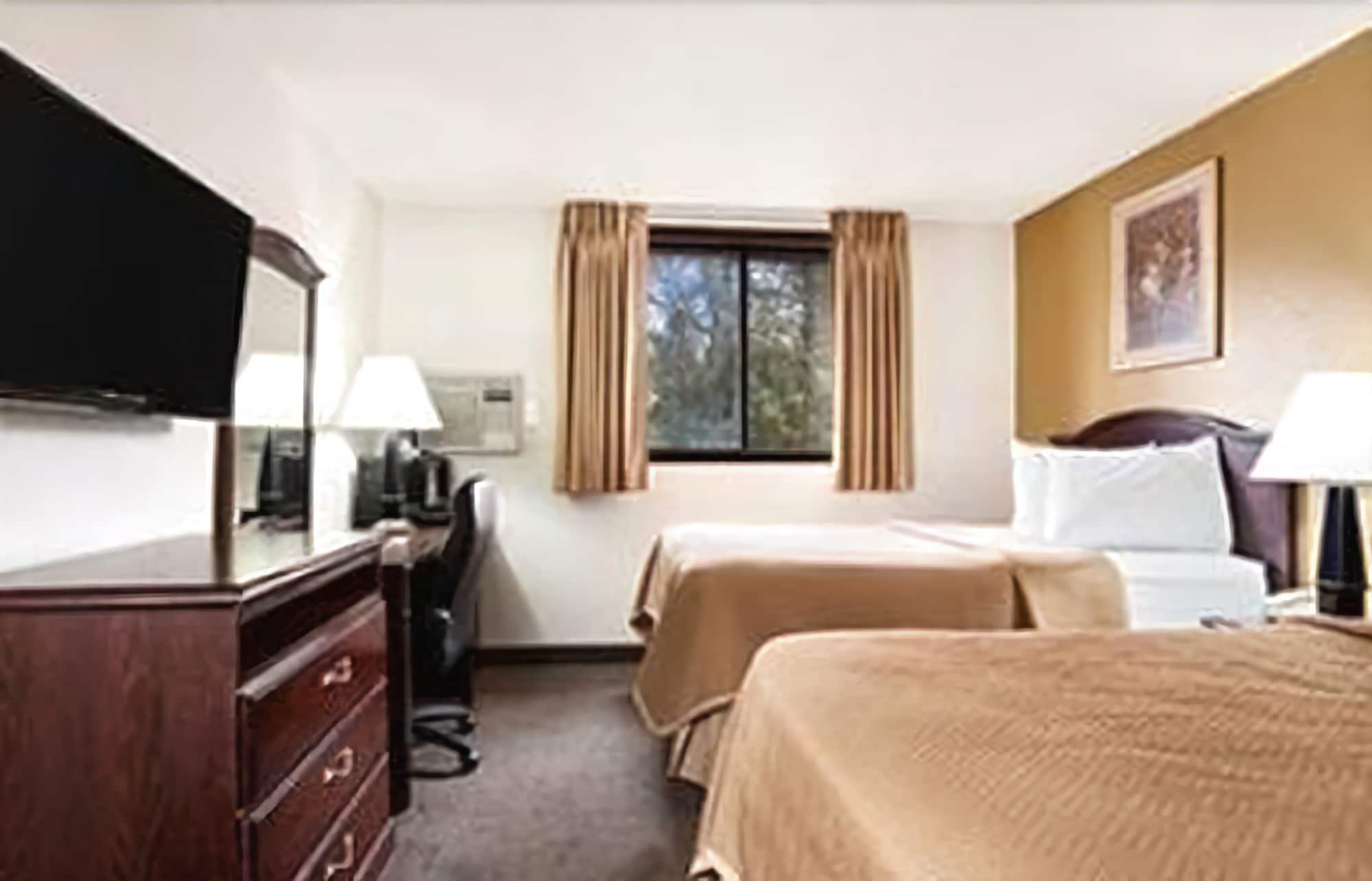 Travelodge By Wyndham La Porte/Michigan City Area Esterno foto