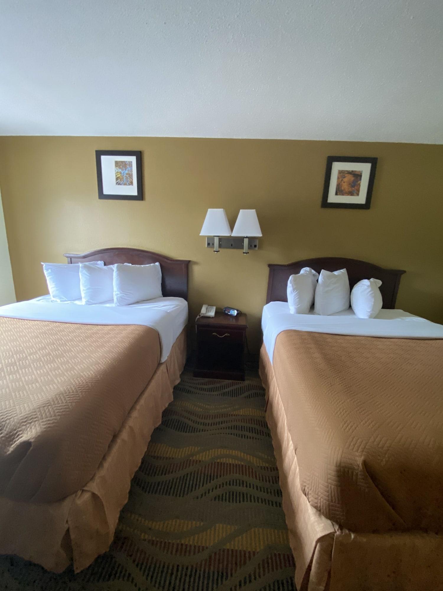 Travelodge By Wyndham La Porte/Michigan City Area Esterno foto