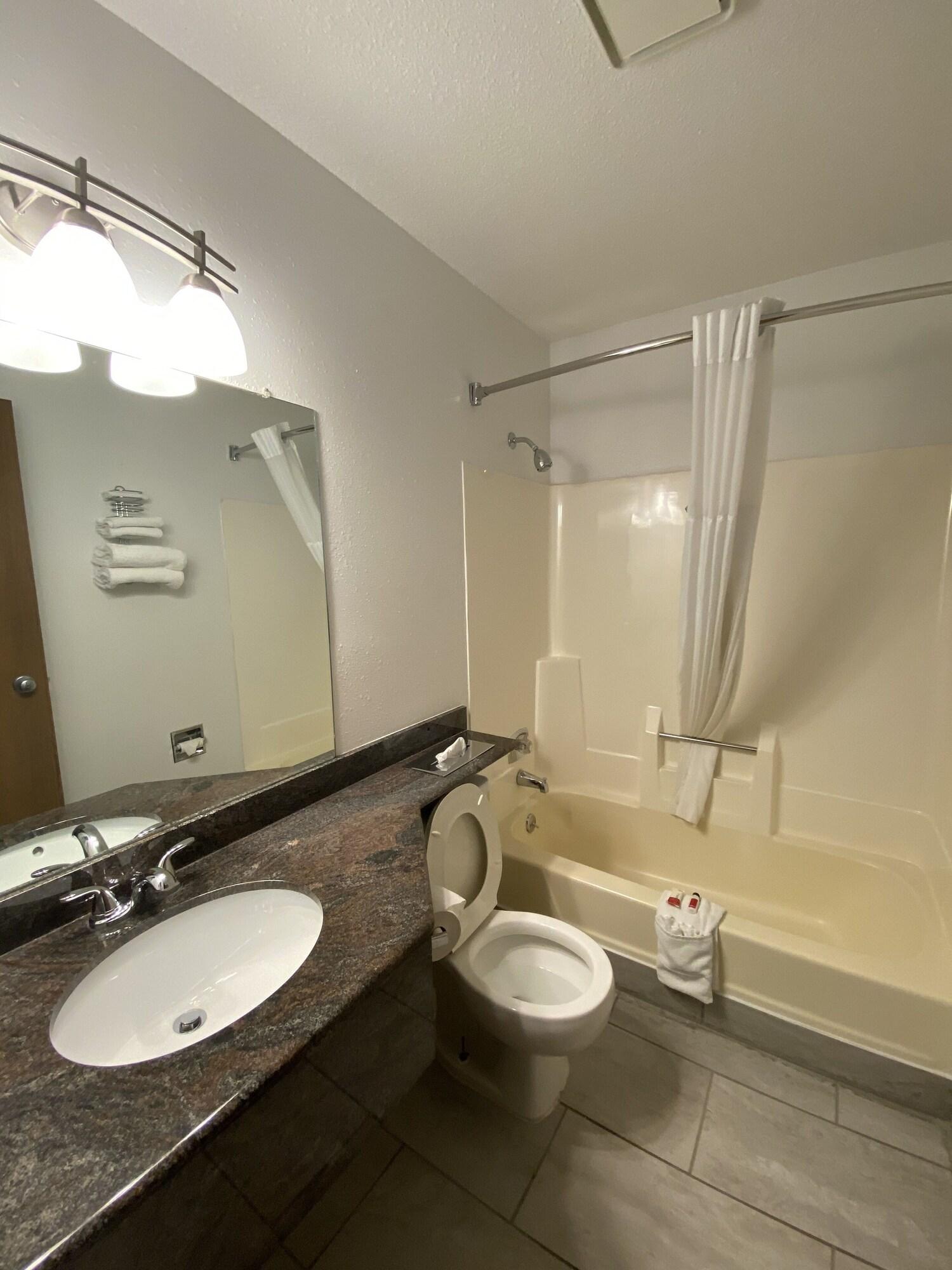 Travelodge By Wyndham La Porte/Michigan City Area Esterno foto