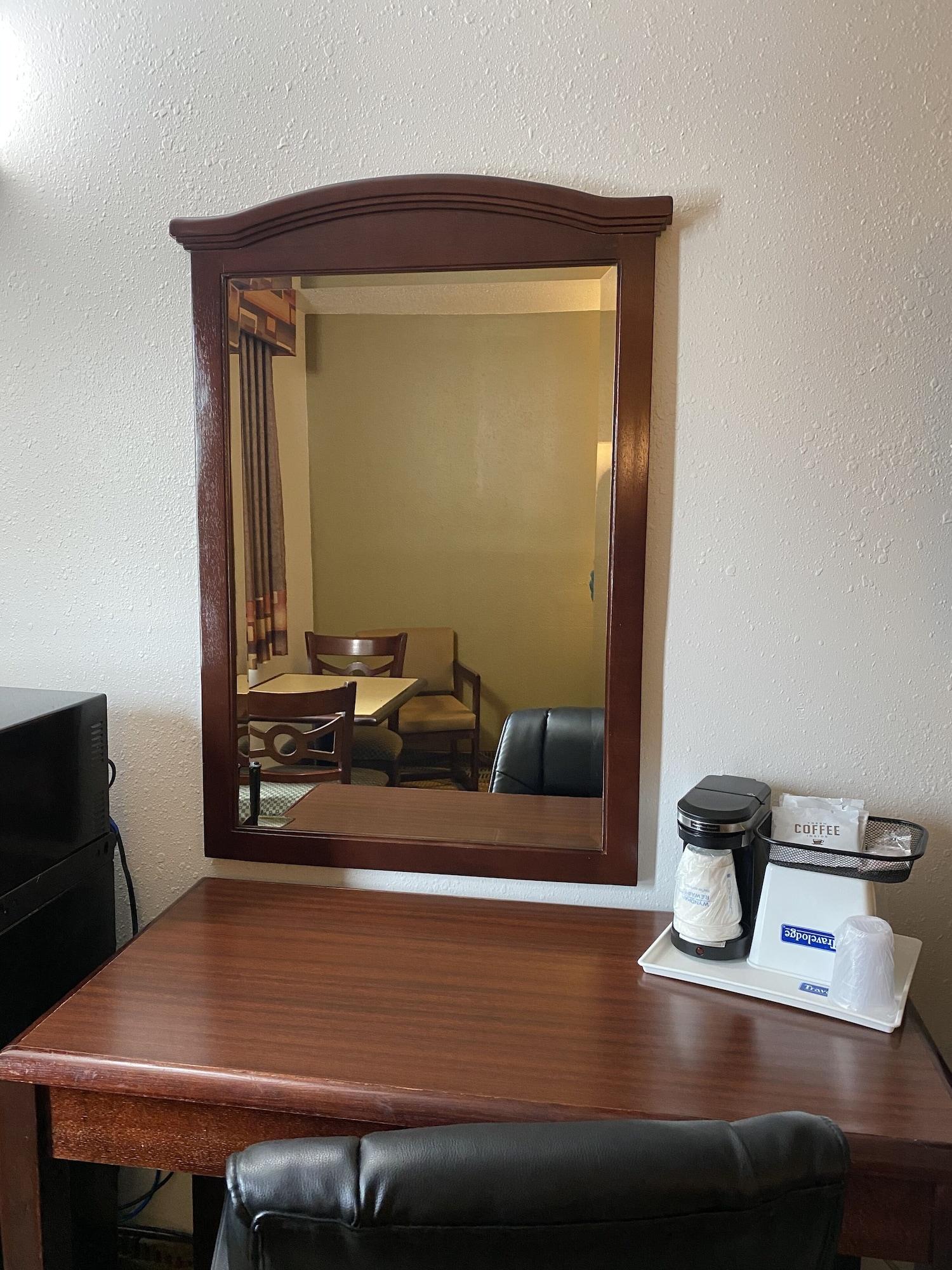 Travelodge By Wyndham La Porte/Michigan City Area Esterno foto