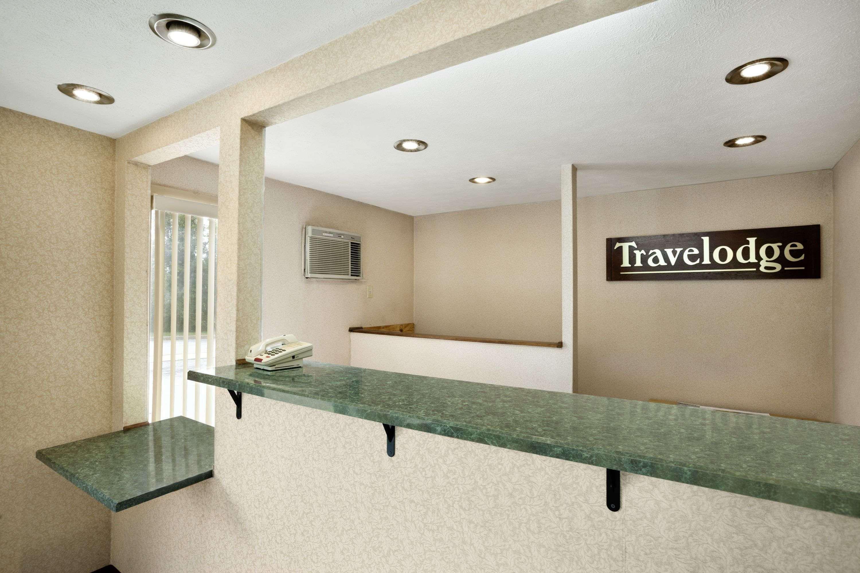 Travelodge By Wyndham La Porte/Michigan City Area Esterno foto